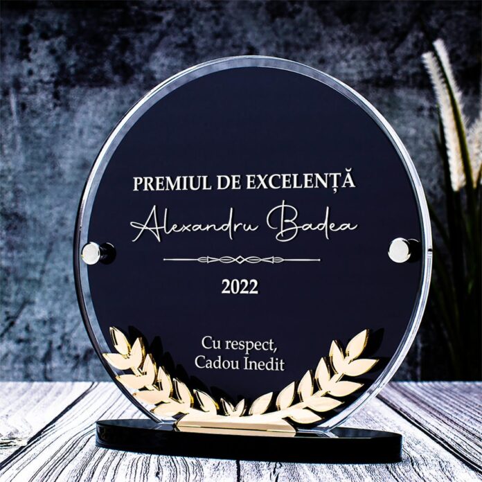 trofeu-personalizat-corporate-cadou-inedit Cadouri personalizate – povești scrise prin daruri unice